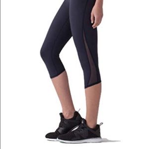 Lulu lemon Train Times 17” Crop